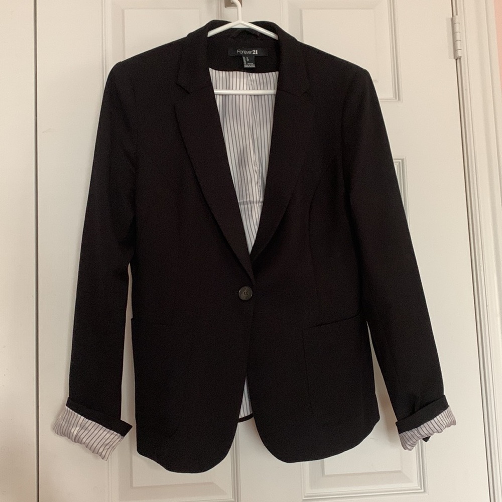 Black Forever 21 blazer with black and white pinstripe detail on the inside